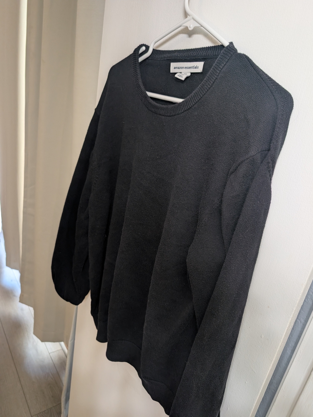 Amazon Essentials Men's Black Crewneck Knit Sweater
